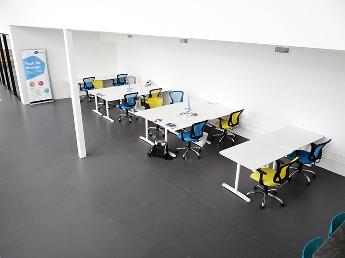 trurating-office-tables