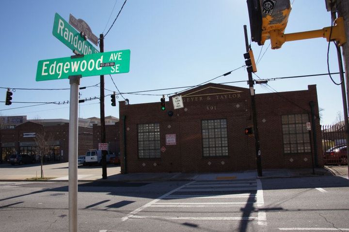 Strolling EdgewoodAve | Online Window Shopping