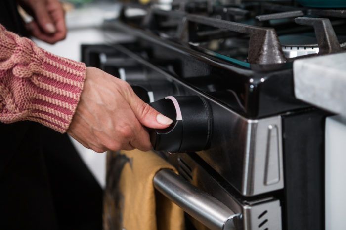 Preventing Kitchen Fires Is As Easy As Pie With These Smart Stove Knobs