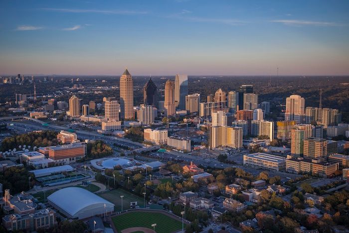 A Vibrant Gathering For the Coolest Under 40 Crowd