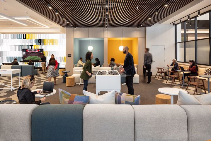 Need Something New to Tweet About? If so, Check Out Network Under 40's End Of the Year Celebration