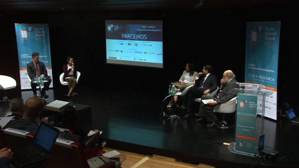 Discussão do Dia da Internet Segura 2017. Foto SaferNet.