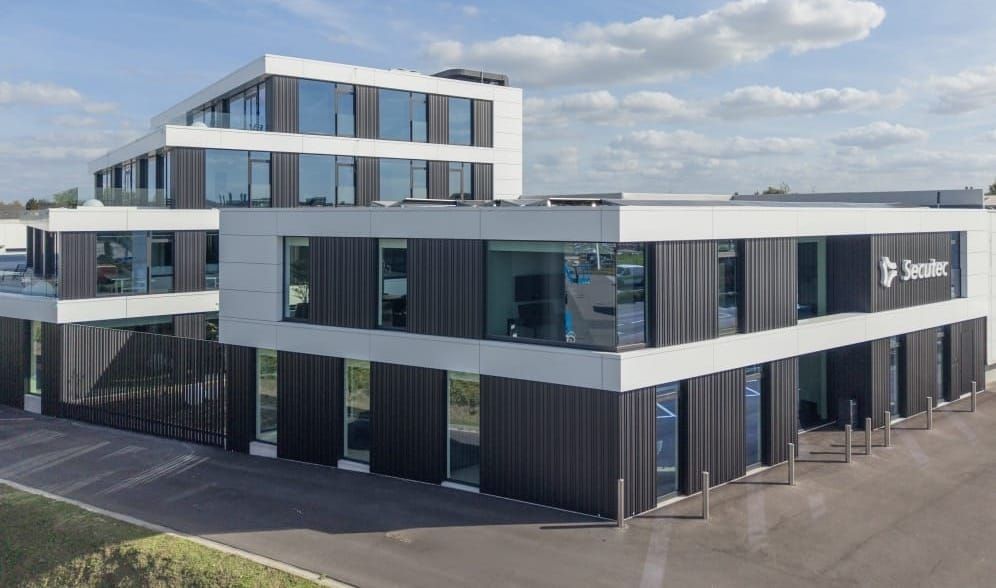 Secutec inaugure son nouveau centre de commandement cyber à Aartselaar