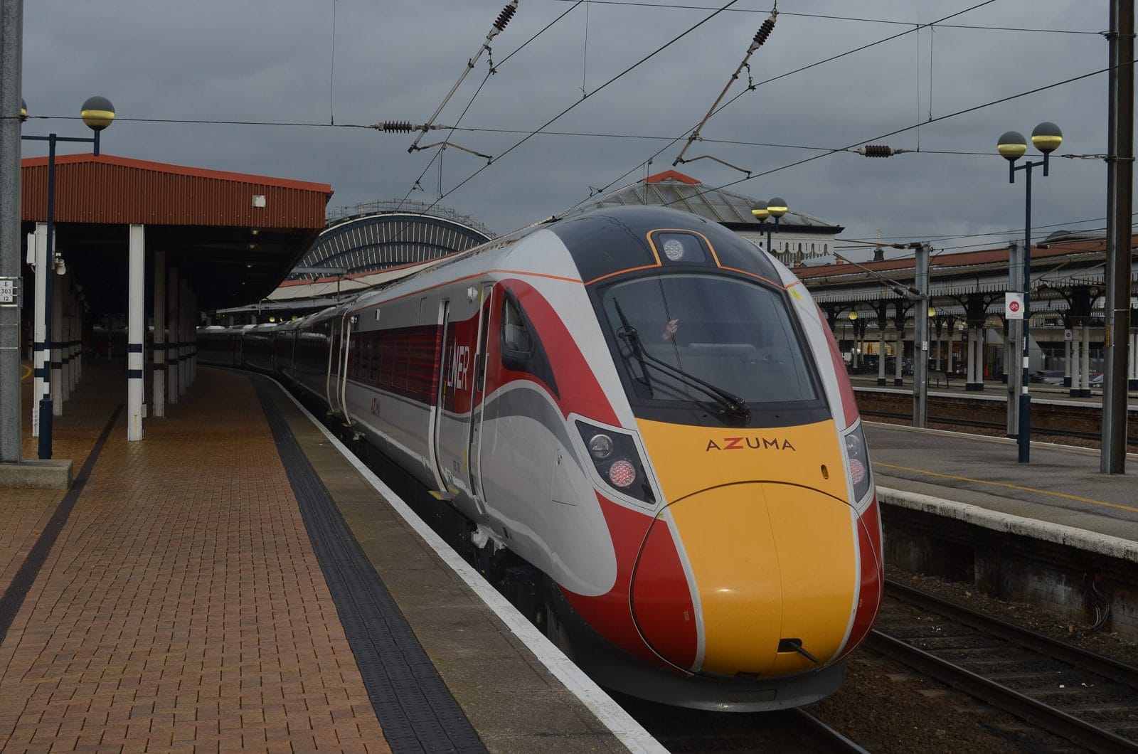 An LNER Azuma at York station