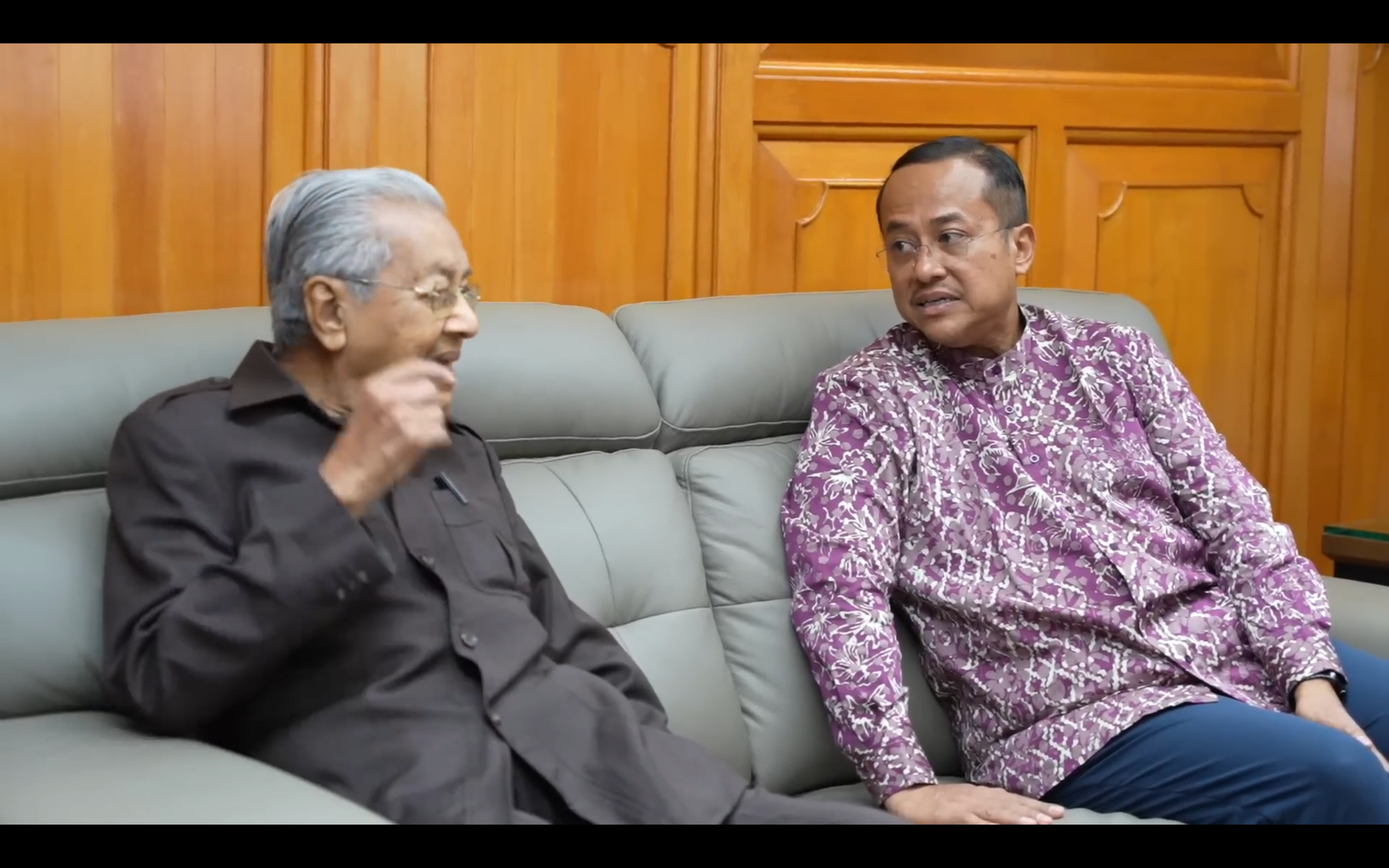 Perlumbaan Tiga Penjuru: Siapa Calon Sebenar Perdana Menteri PN?