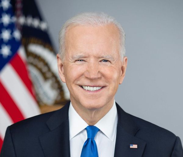 American Journalist Suspects Biden is Dying and Kamala Harris May Take Place as President