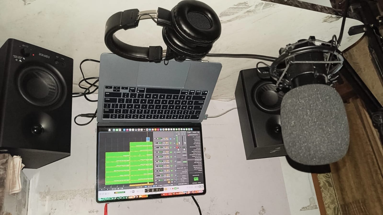 Vardan Pandey's home music-production studio setup