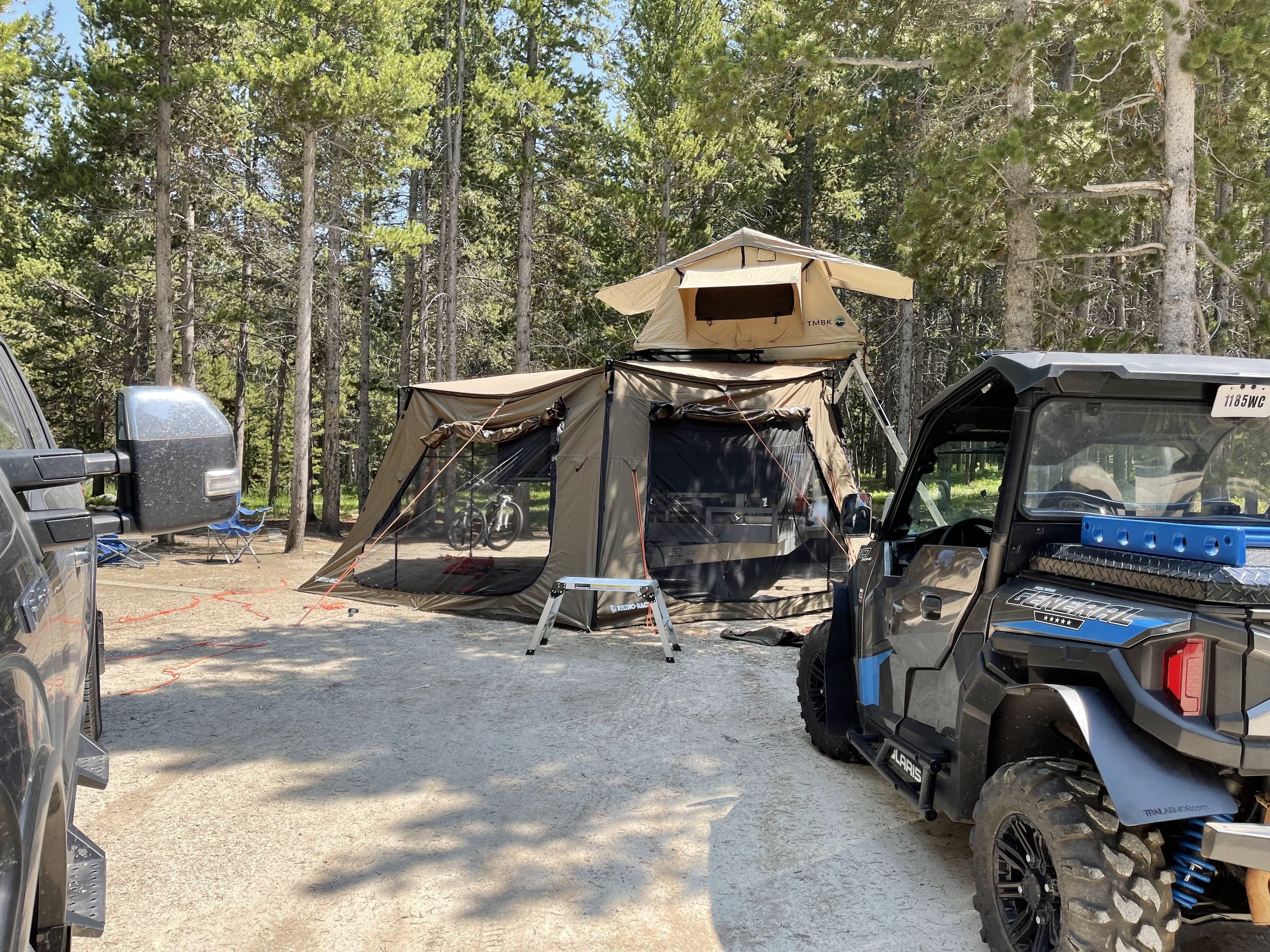  Sprawling campsite, plenty of room open everything up. 