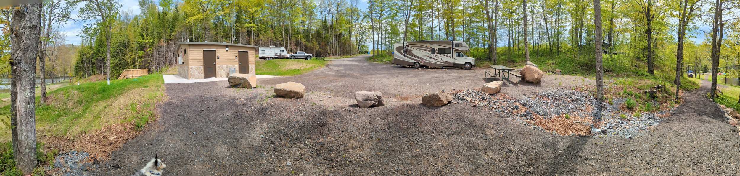  Beautiful County facility, Incredible elevation changes overlooking Weber Lake are the highlights of this campground. 