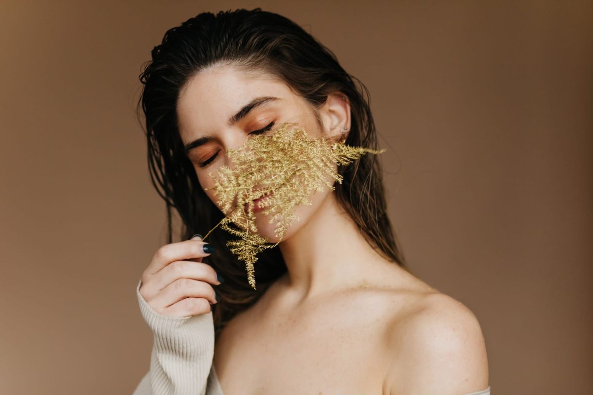 Glow from Within: Top 5 Herbs for a Deep Skin Detox