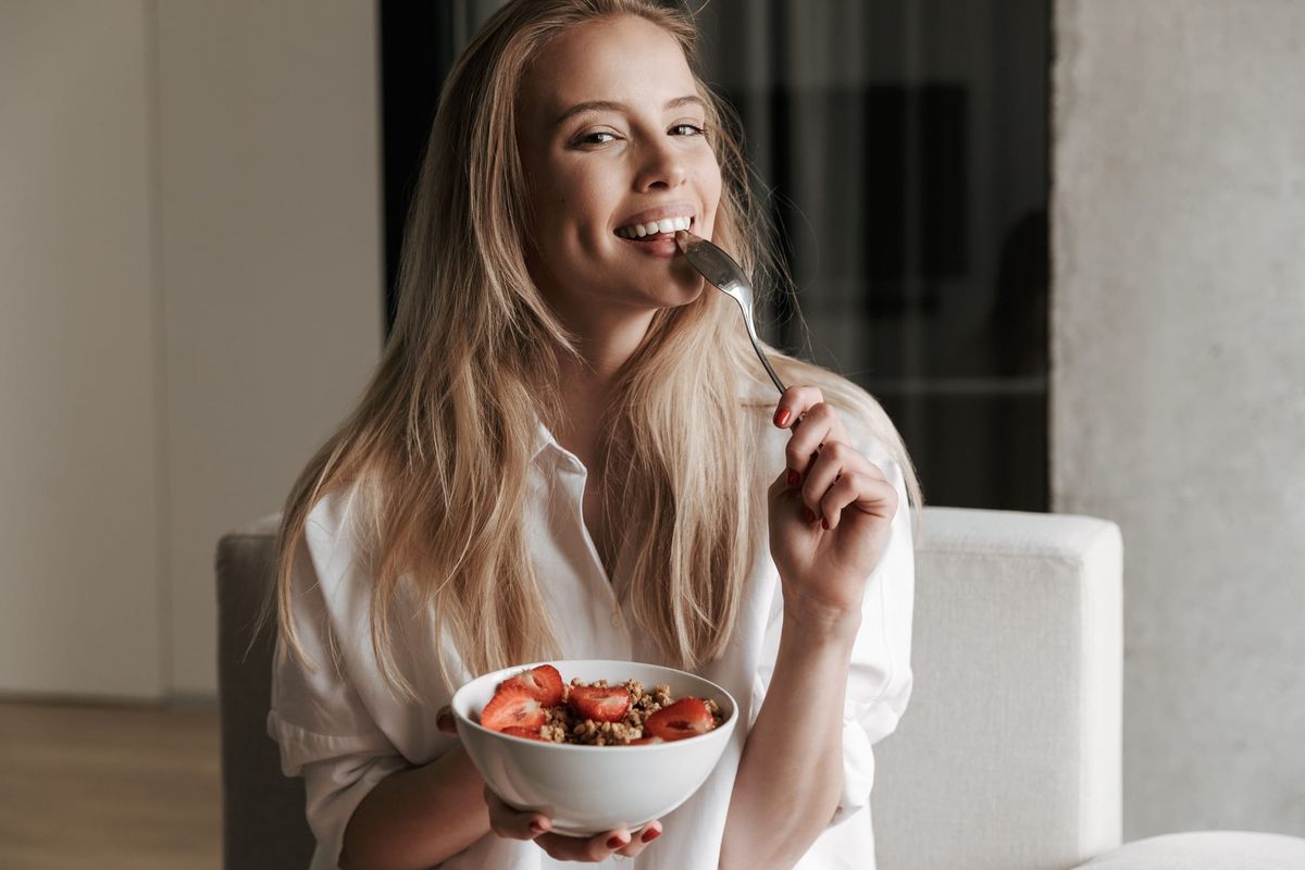 Eat Your Way to Glass Skin: 5 Best Foods for Glow!