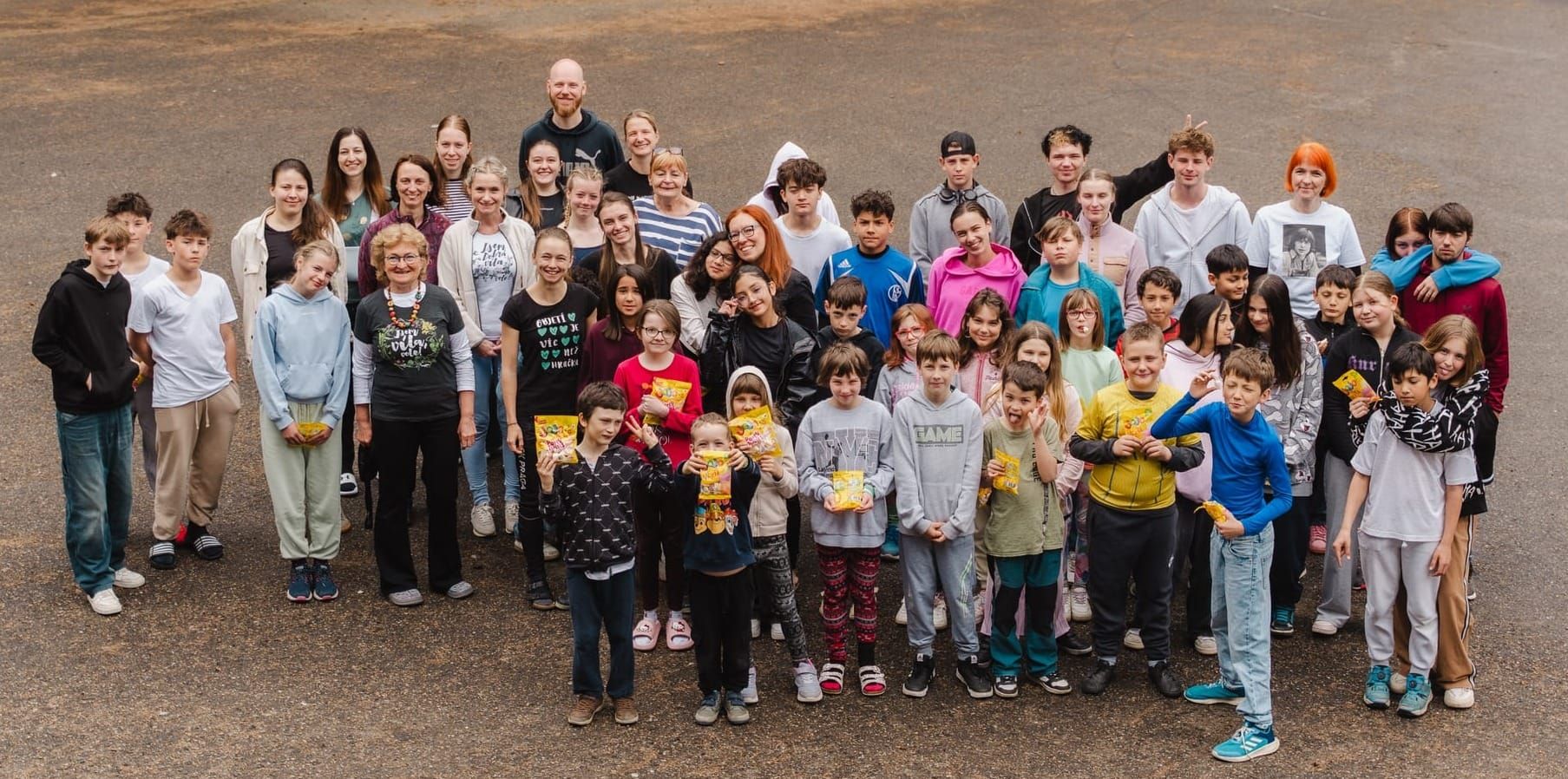 43 dětí, 5 domovů a jeden parádní víkend. Co se dělo v Jizbici?