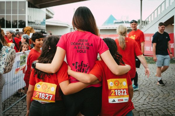 Víly v běhu: Dětský domov Nové Strašecí na dm rodinné míli v Praze