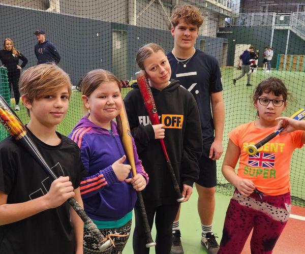 Děti z dětských domovů trénovaly baseball pod taktovkou národního týmu