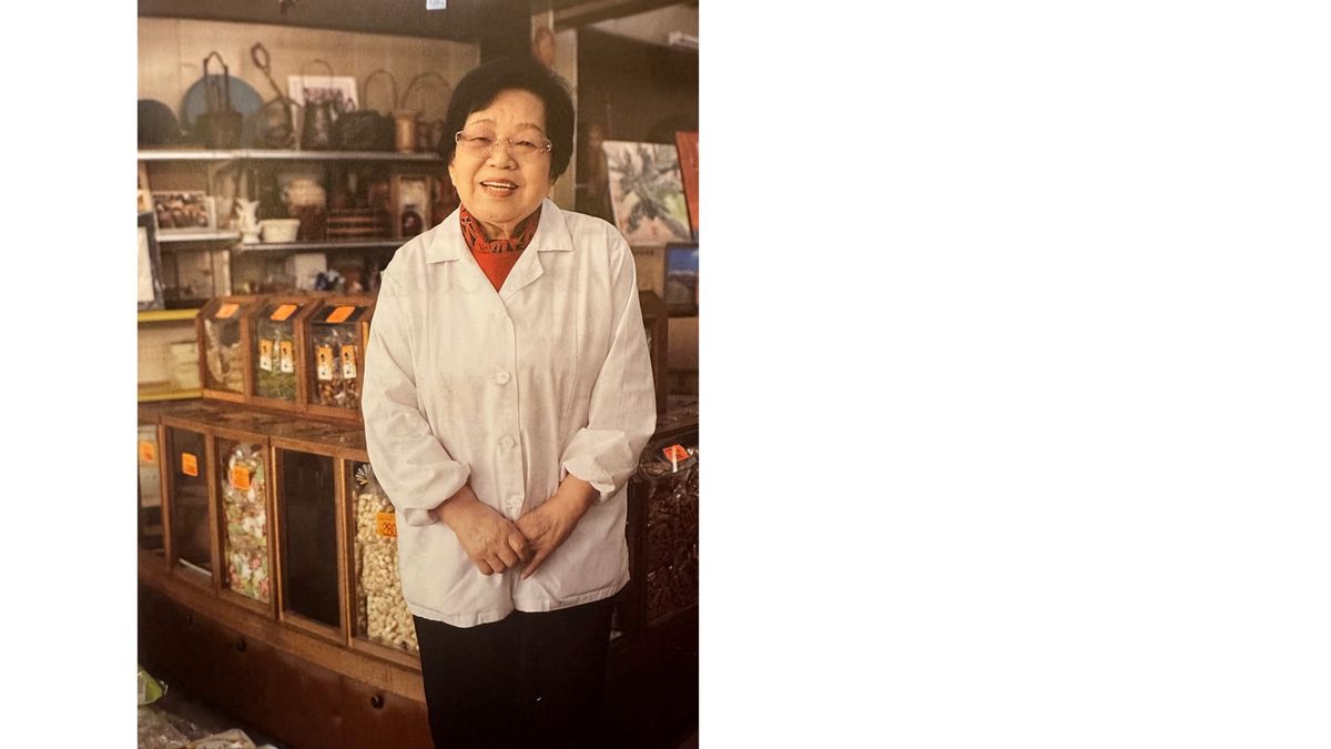 Postcard: Kazuko Sato / Confectionary Store Proprietor