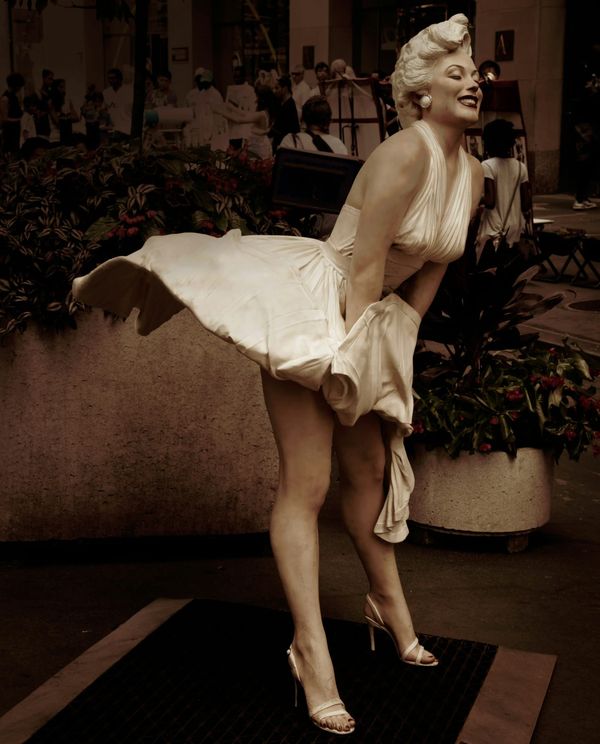 Kadınlığın Rengi: Marilyn Monroe ve Sarışınlık Dininin Doğuşu