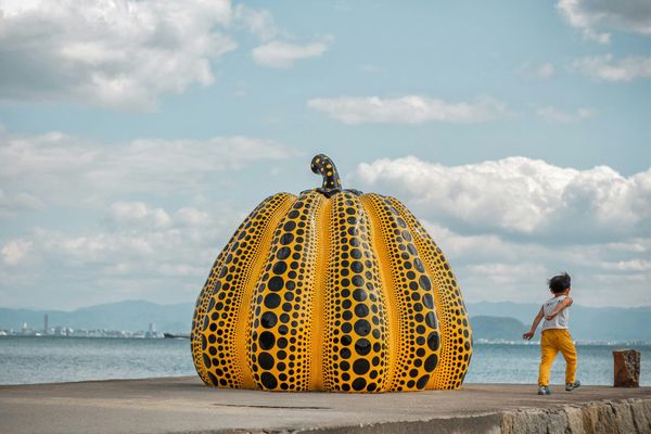 Yayoi Kusama: Dünyayı Noktalarla Kaplayan Kadın