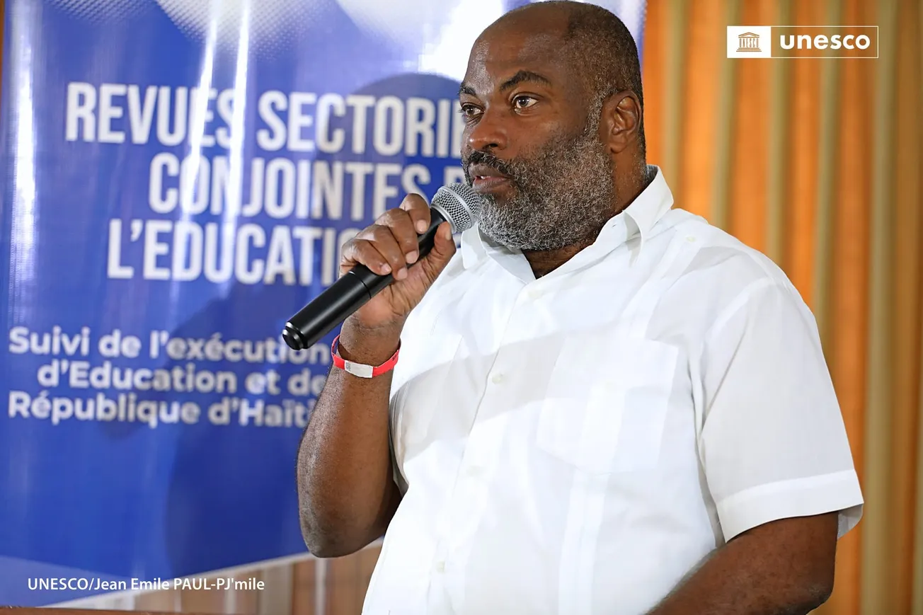 Revue sectorielle de l’éducation: entre ambitions multilingues et réalité d’urgence