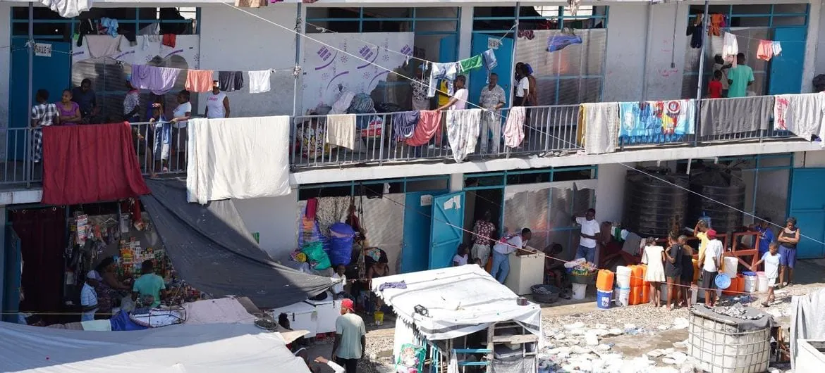 Sites de déplacés en Haïti : une crise humanitaire massive, des abris toujours plus précaires