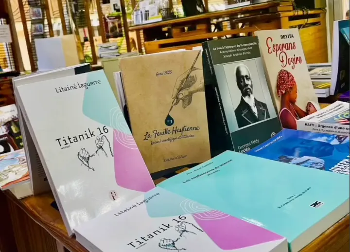 La prison du langage ou le langage de la prison de Titanik 16 : Ni fidélité, ni folklore comme discipline