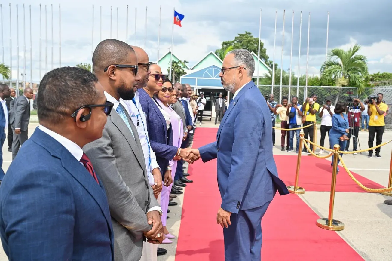 Le Premier ministre Fils-Aimé annonce des échanges avec la Banque mondiale, le FMI et la BID lors de sa visite aux États-Unis sans engagement financier confirmé