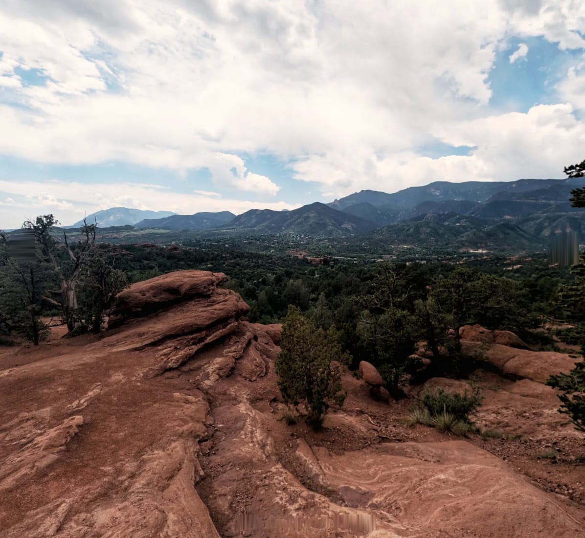 Sandstone fins at Garden of the Gods in Colorado Springs, on the southern route of the American Discovery Trail
