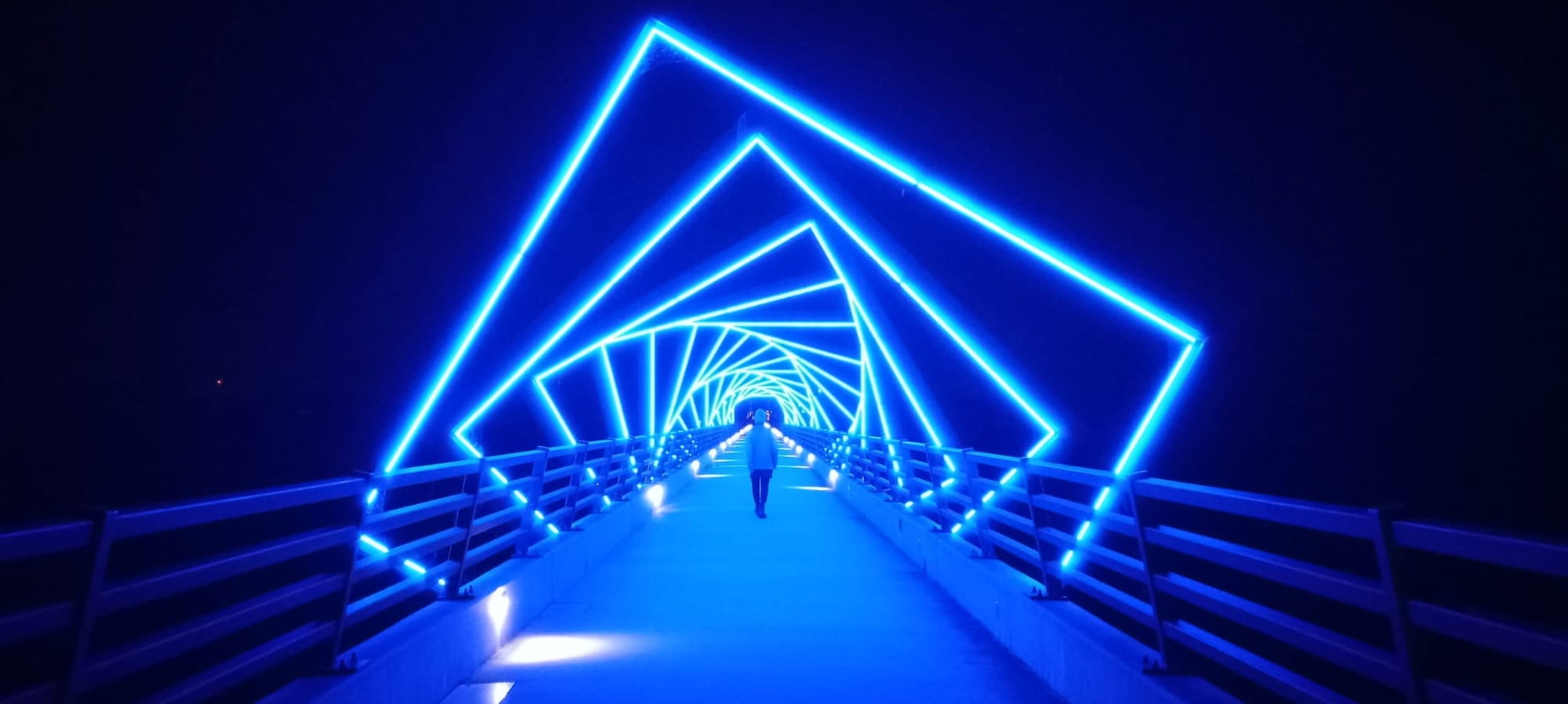 The High Trestle Trail Bridge over the Des Moines River valley, on the northern alternate of the American Discovery Trail in Iowa