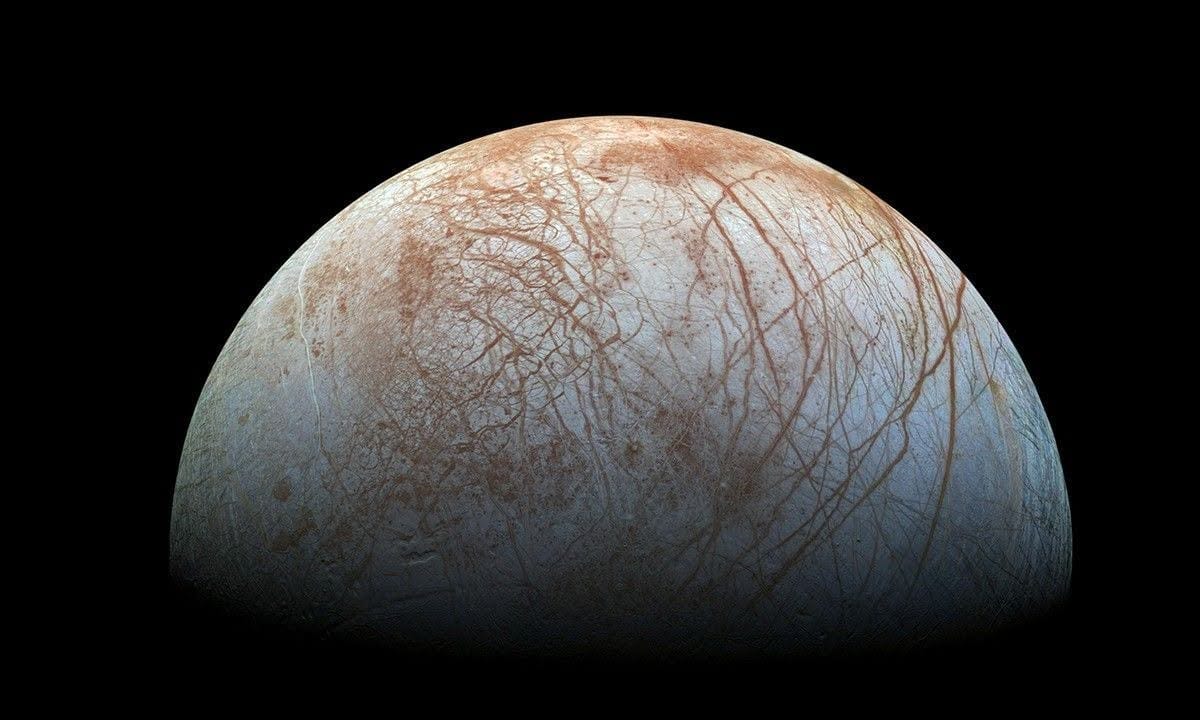 ‘Highly Plausible’ Aliens on Europa Are Earthlings’ Descendants, Study Says