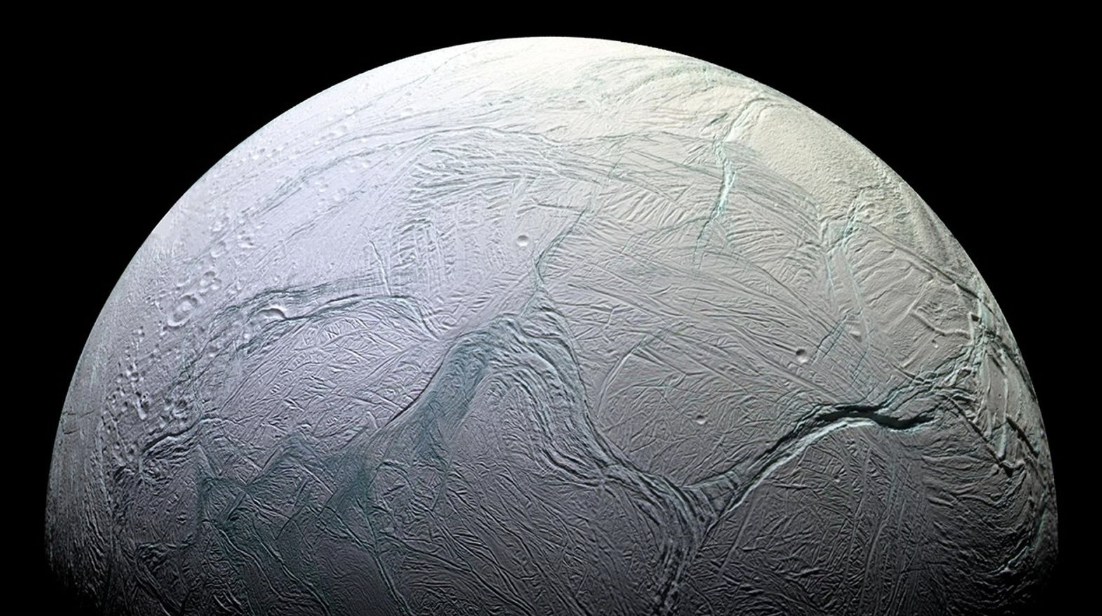 Alien Life Can Survive on This Tiny Moon—We Just Need to Go Find It