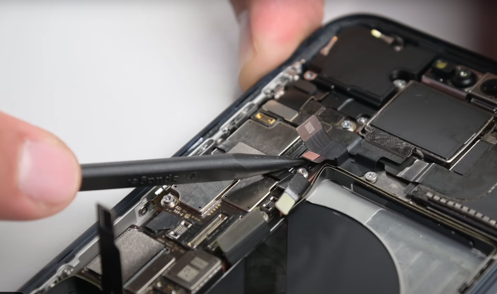 Oregon Passes Bill That Would Make iPhones More Repairable Everywhere