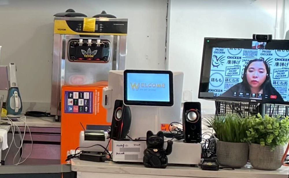 NYC Chicken Shop Replaces Cashier With Woman in Philippines On Zoom