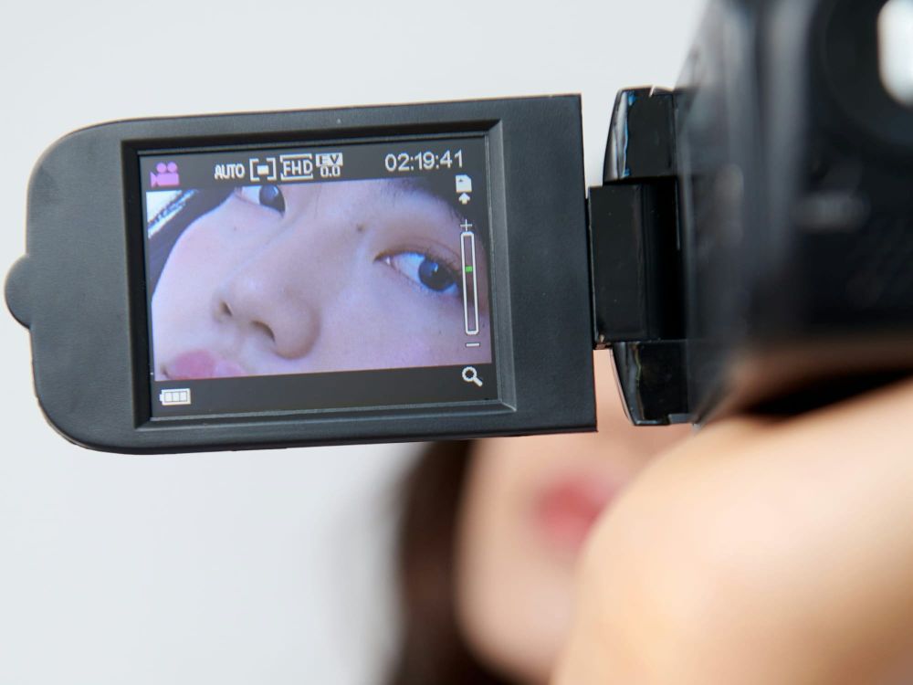 OnlyFans Will Start Checking Criminal Records. Creators Say That's a Terrible Idea