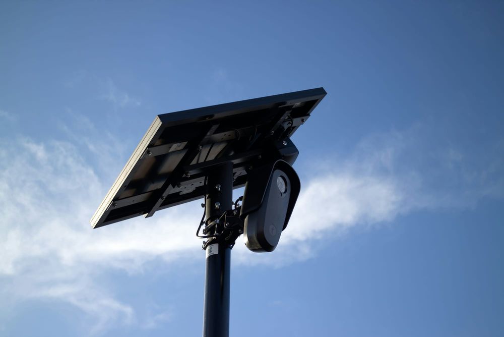 Surveillance Company Tells Cops It Wants to Add Facial Recognition to Flock Cameras