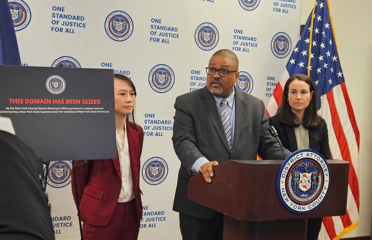 New York Seizes 12 Celebrity Deepfake Websites