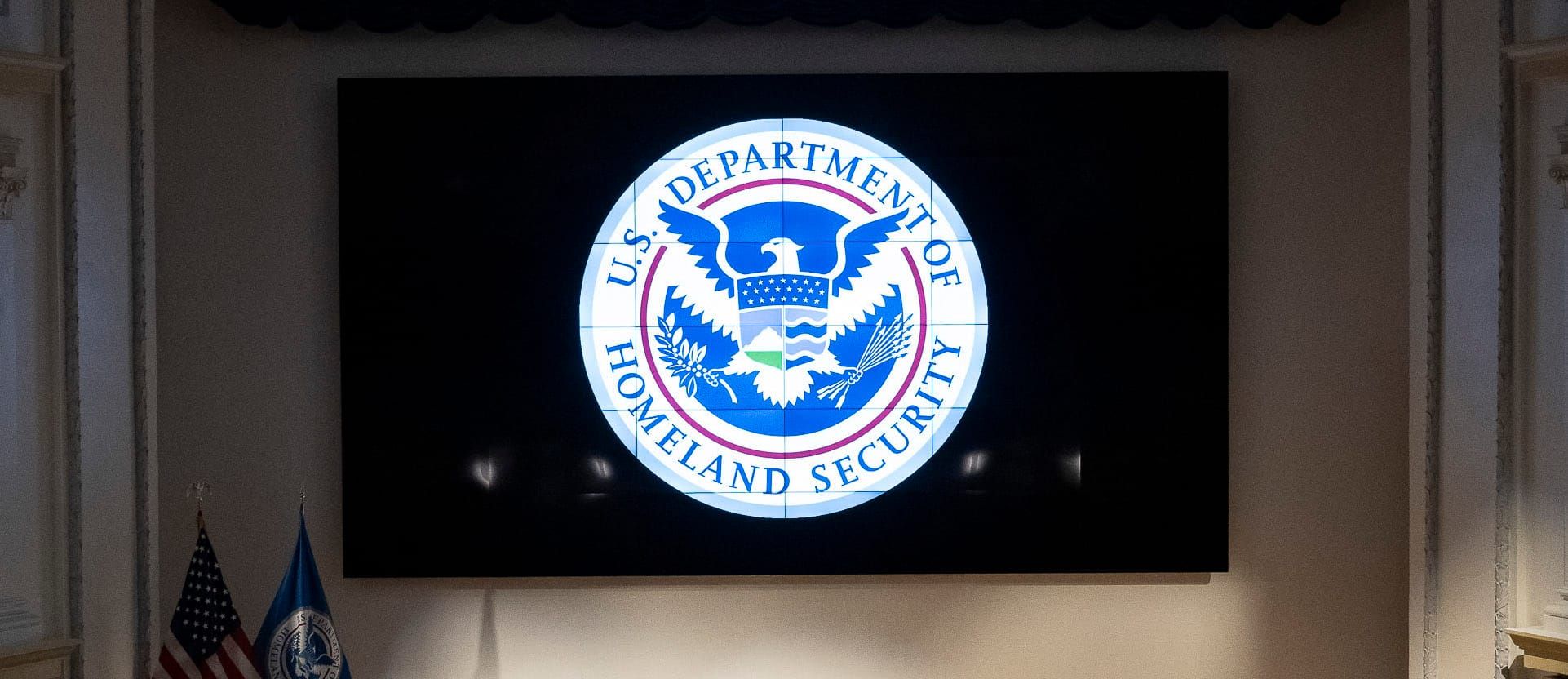 DHS Cracks Large-Scale Apple Counterfeiting ‘Refund Fraud’ Ring