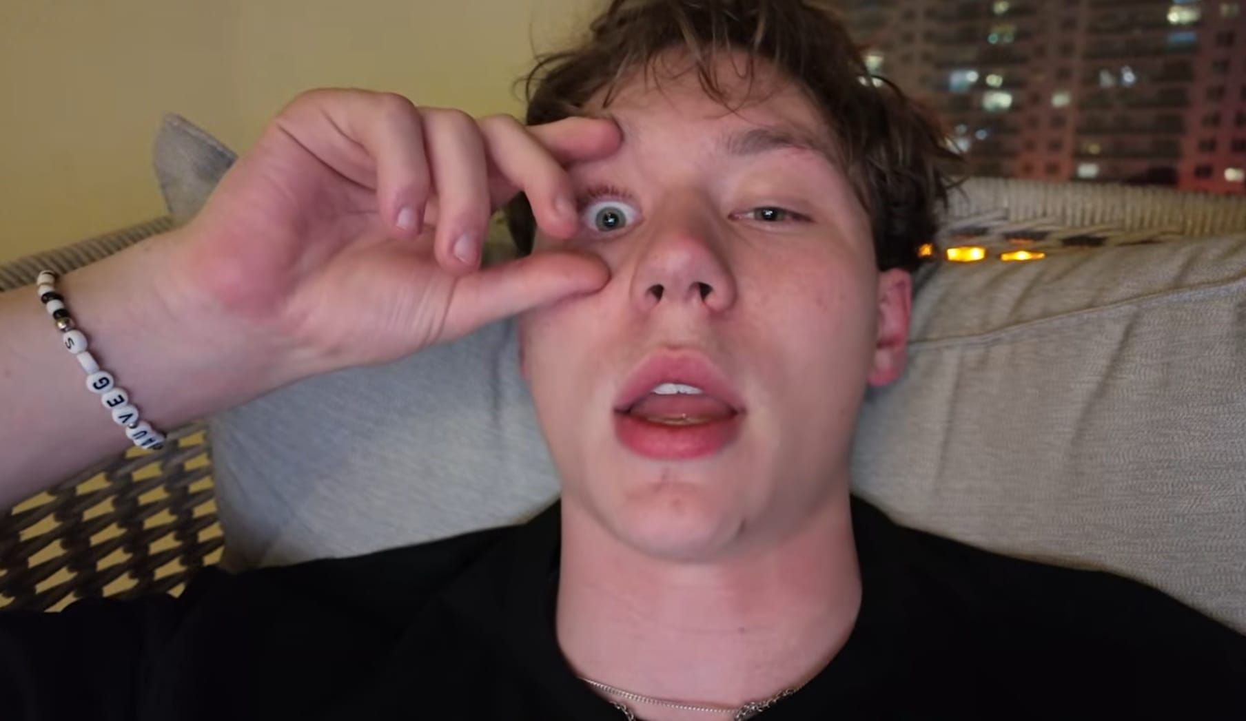 Viral 'Quittr' Porn Addiction App Exposed the Masturbation Habits of Hundreds of Thousands of Users