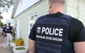Mozilla Foundation Calls on Tech Industry to Block ICE Contractor