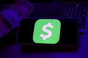 This Woman's Living a CashApp Scam Nightmare
