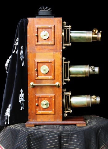 Triple lantern