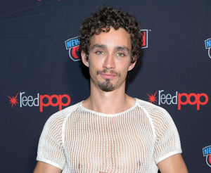 Robert Sheehan
