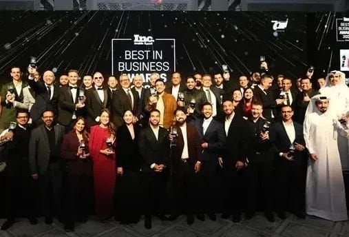 BE gewinnt den Inc. Arabia Best in Business Award 2025 und markiert einen Durchbruchmoment für digitale Innovation.