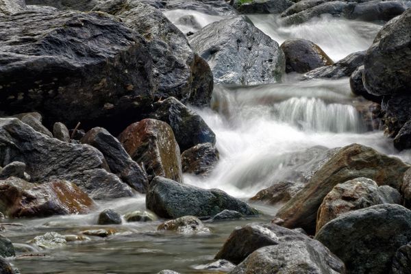 La logorrhée, chapitre huitième : La rivière ardente.