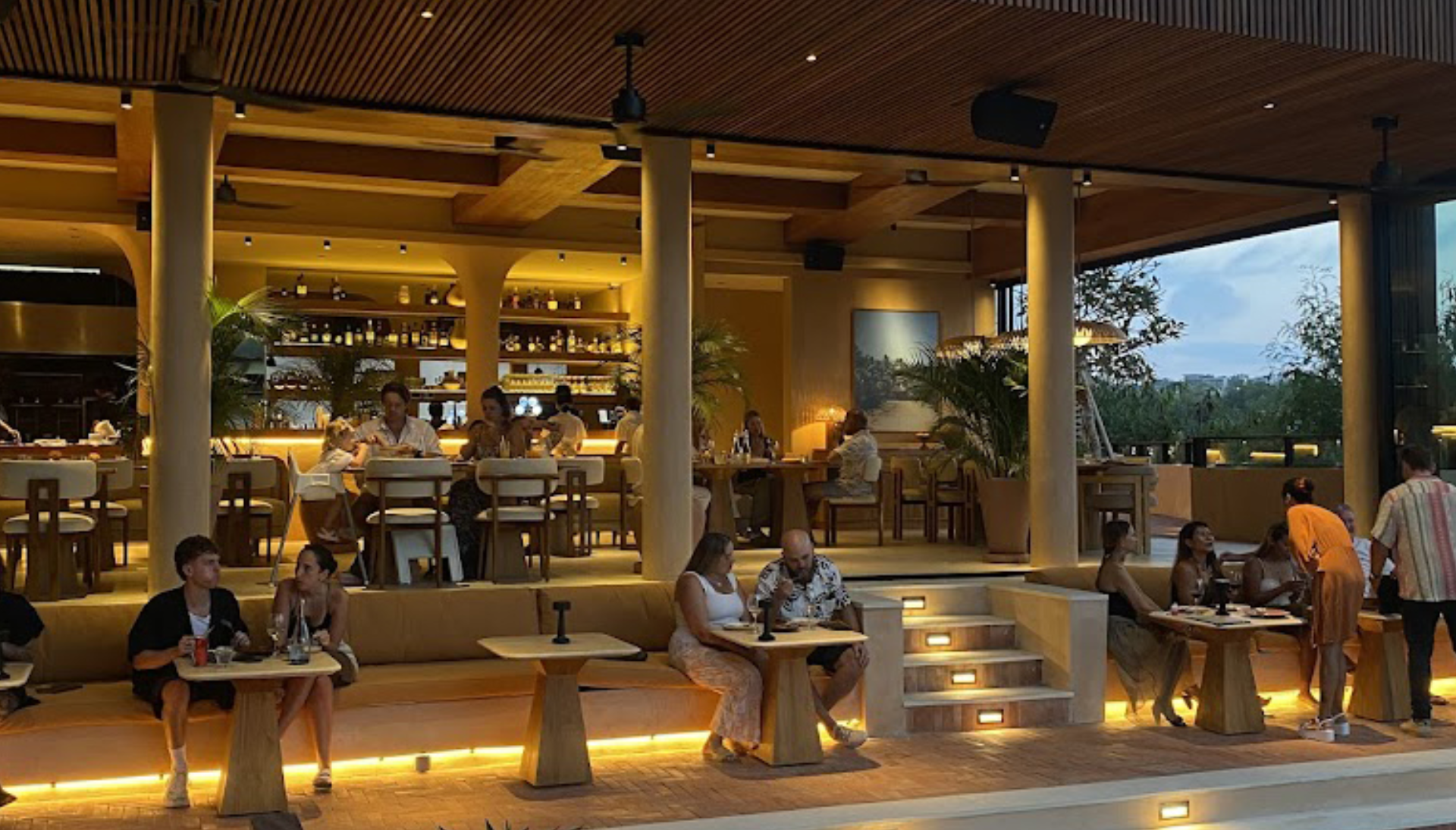 balifoodandtravel.com