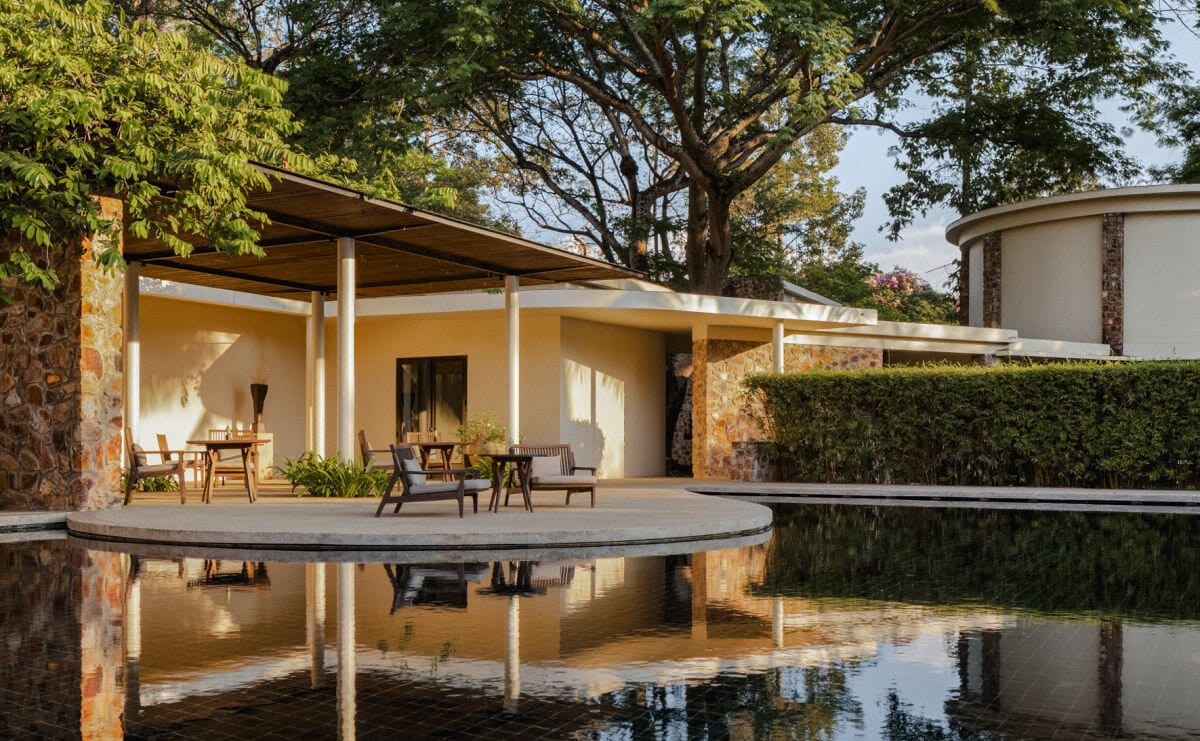 Amansara Siem Reap pool suite Cambodia