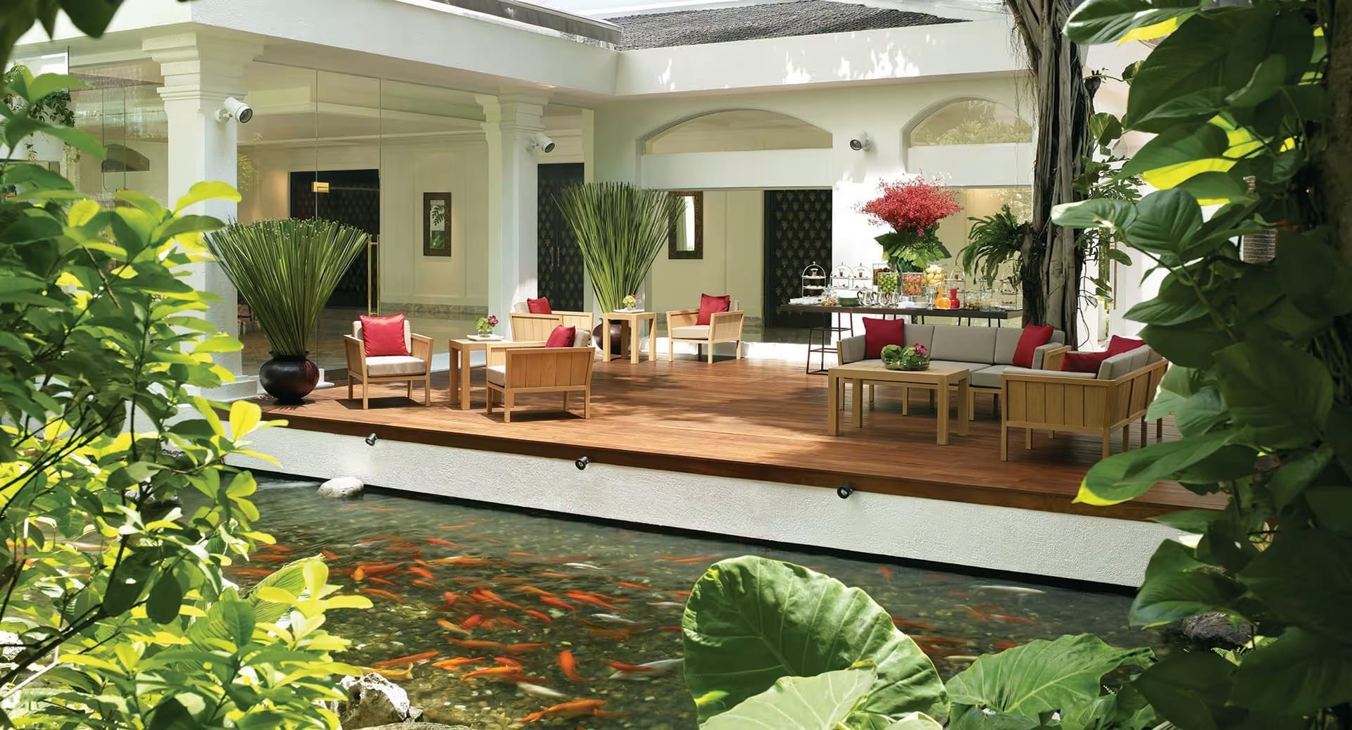 Anantara Siam Bangkok gardens — Gardens at Anantara Siam Bangkok
