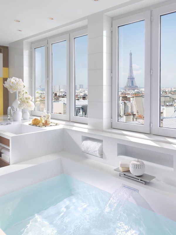 Paris is the city of love! The Best Parisian Hotels to Spend Saint Valentine's Day