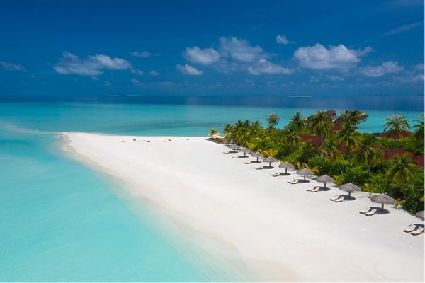 Dhigufaru Maldives: A Thin Line of Sand in the Baa Atoll