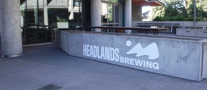 headlands on campus