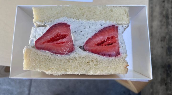 a (not-too) sweet sandwich - the strawberry and black sesame cream at milk cloud bakery