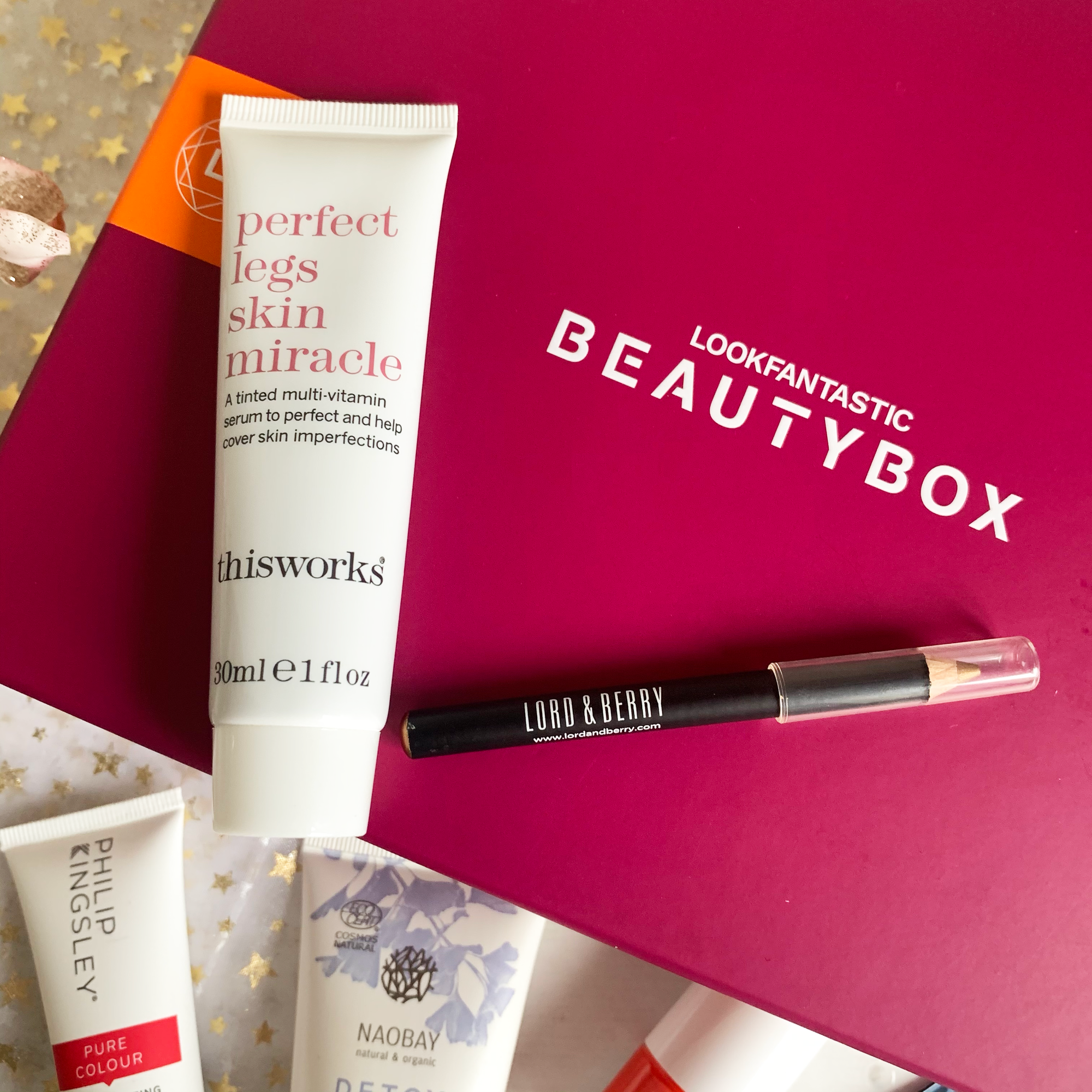 Look Fantastic Beauty Box November 2020 - Miss Boux